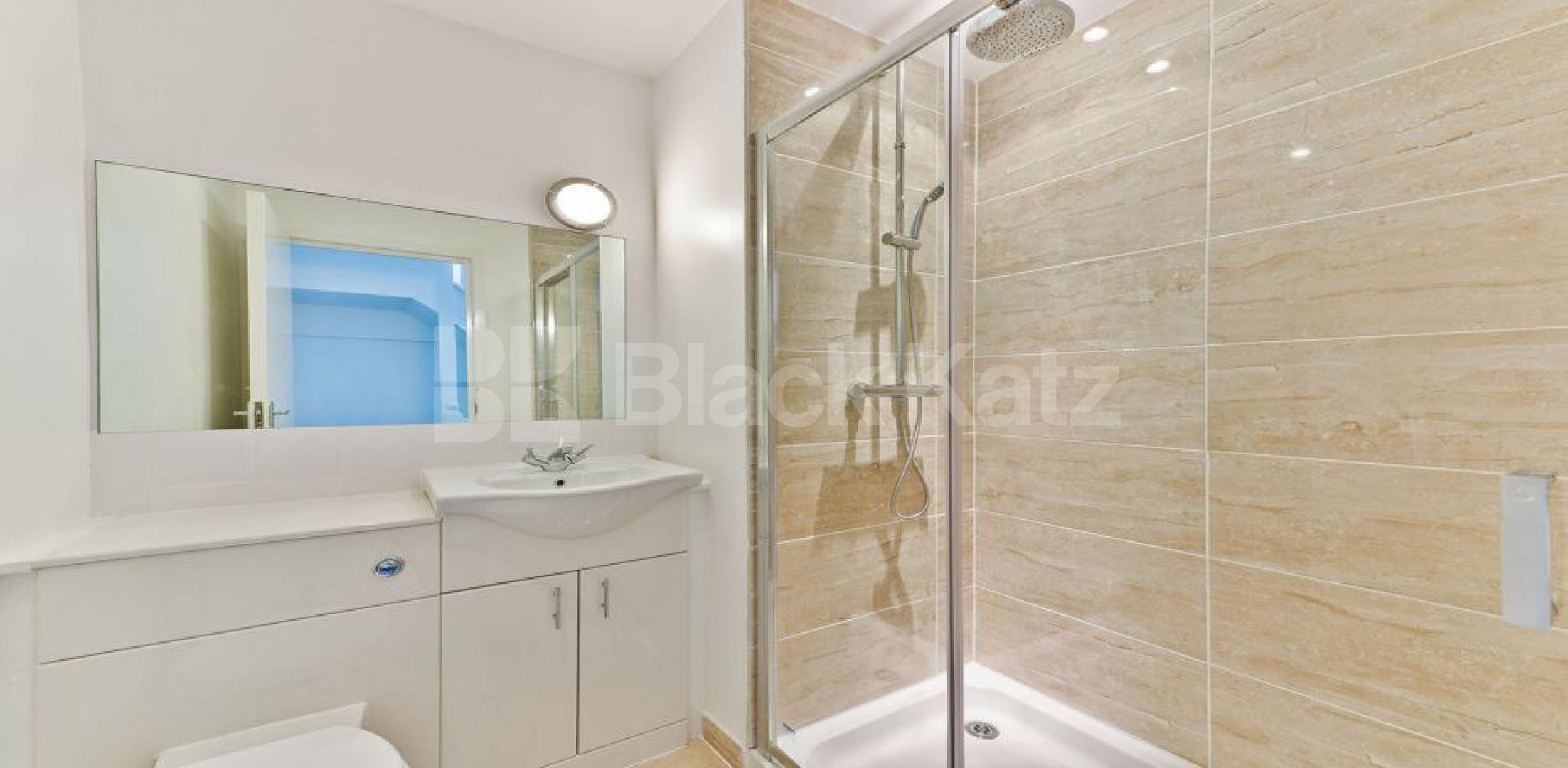 			UNDER OFFER , 4 Bedroom, 1 bath, 1 reception Mews House			 Heritage Place, Earlsfield